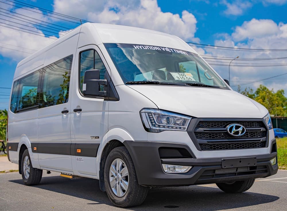 Dịch Vụ Xe 16 Chỗ Đón Tiễn Sân Bay Đà Nẵng: Đúng Giờ - Giá Rẻ - Chuyên Nghiệp